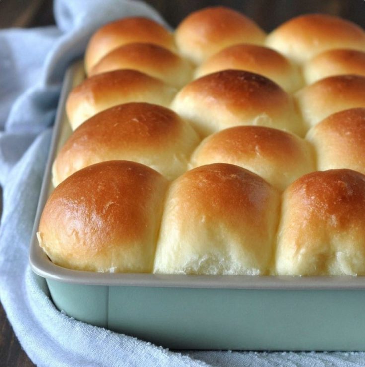 Homemade Hawaiian Rolls
