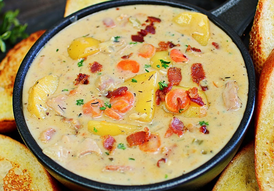 Easy New England Creamy Clam Chowder Soup