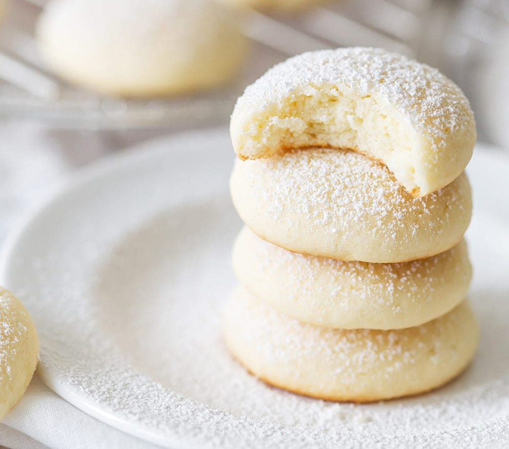 Creamy Cheesecake Cookies