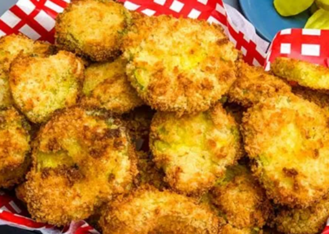 Easy Air Fryer Crunchy Fried Pickles