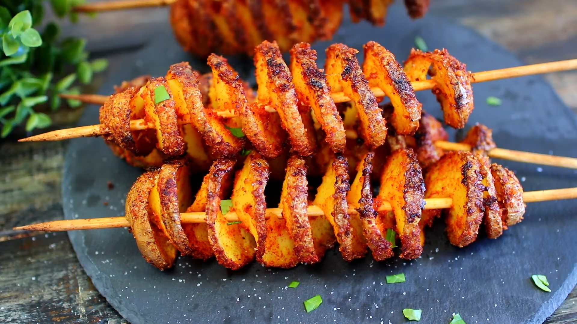 Easy Garlic Parmesan Tornado Potato