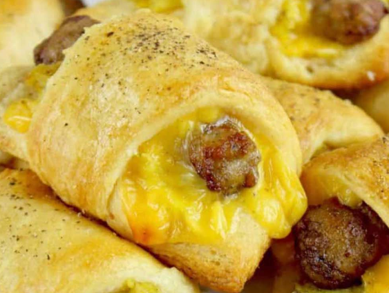 Easy Sausage Egg and Cheese Breakfast Rolls