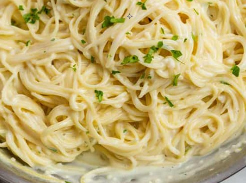 Easy Creamy Garlic Parmesan Pasta