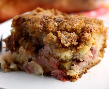 Easy Grandma’s Rhubarb Cake Recipe