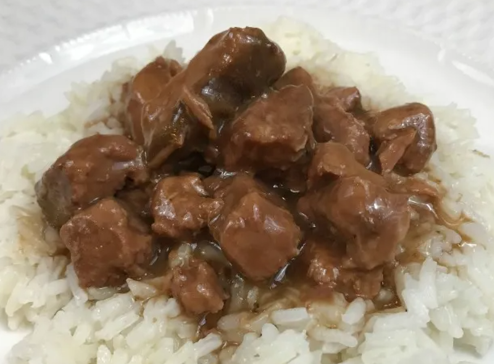 Easy Crockpot Beef Tips & Gravy With Two Ingredients