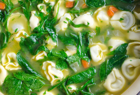 30 minutes Spinach Tortellini Soup
