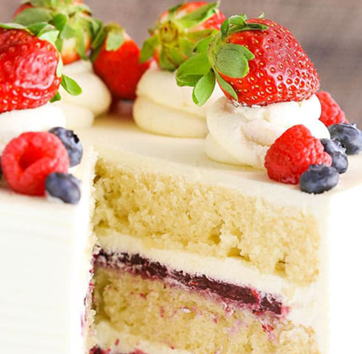 Delicious Berry Mascarpone Layer Cake