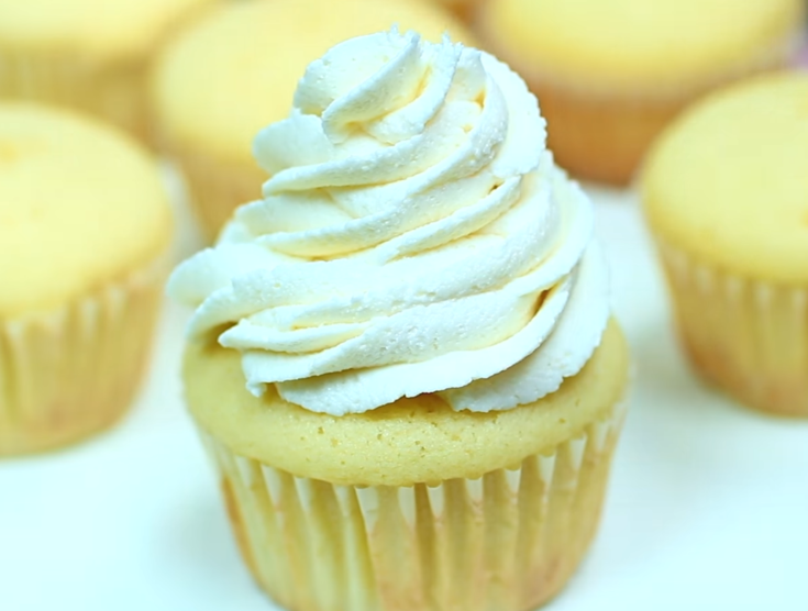 SUPER MOIST Vanilla Cupcakes Recipe