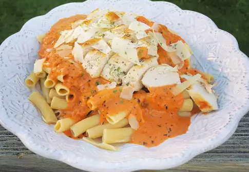 Simple and Easy Vodka Sauce