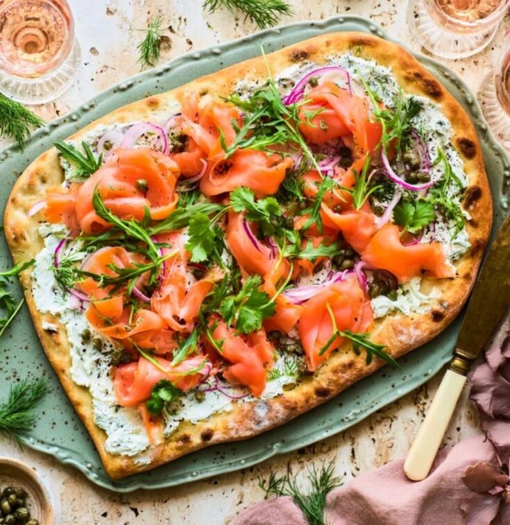 Smoked salmon breakfast flatbread